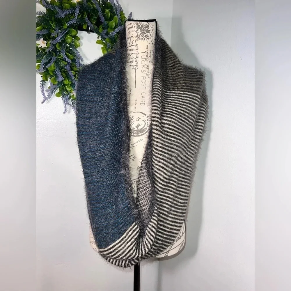 Look, earth tone striped soft eyelash, infinity acrylic scarf 15”‎ wide 28”L